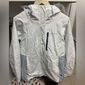 White Women’s Columbia Winter Jacket Size Large